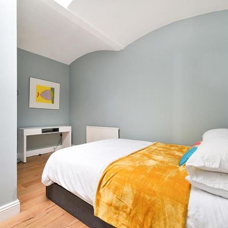 Апартаменты Cozy Hideaway In South Ken! Лондон Экстерьер фото